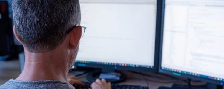 img blog why you should consider using dual monitors C w5RCEF Exploring the advantages of dual monitors