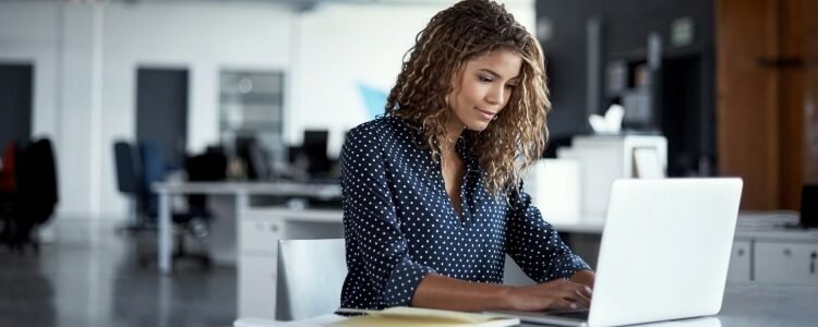 2023October13Hardware A HbnrOM Laptops vs. desktops: Which one is right for your small business?