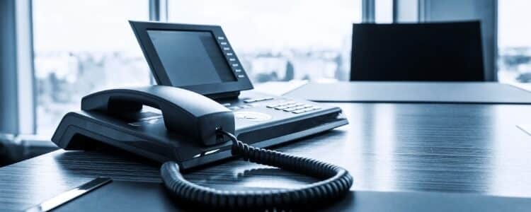 2025May12VoIP B QHfknm Making the right call: Should you use Zoom Phone or VoIP for your organization?